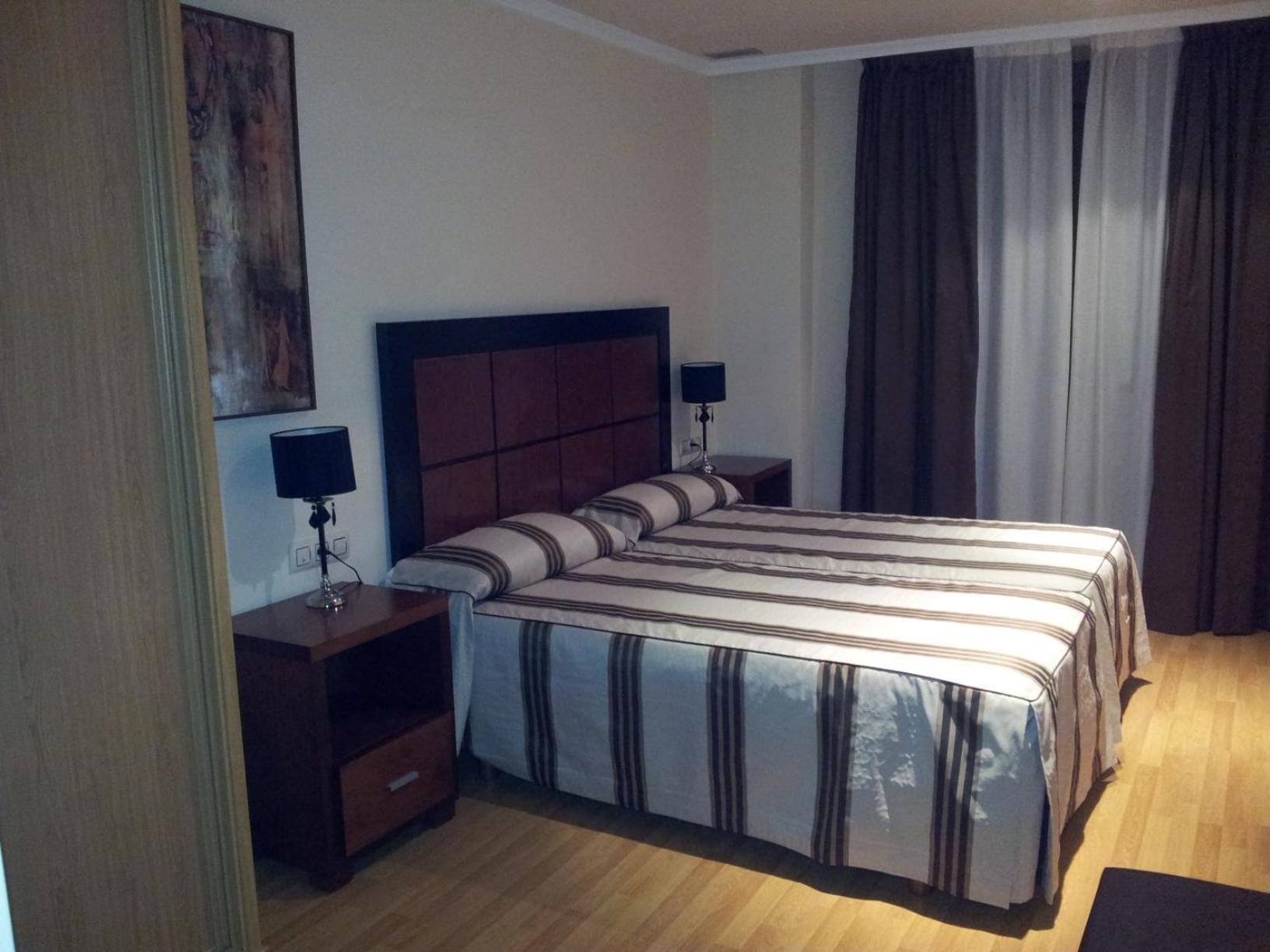 Hotel Av Apartamentos Лобіос Екстер'єр фото